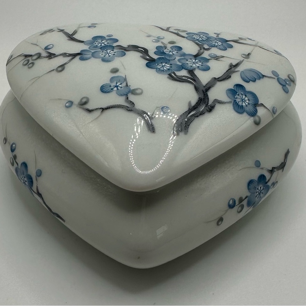 Vintage Rochard Limoges Heart Trinket Box France
